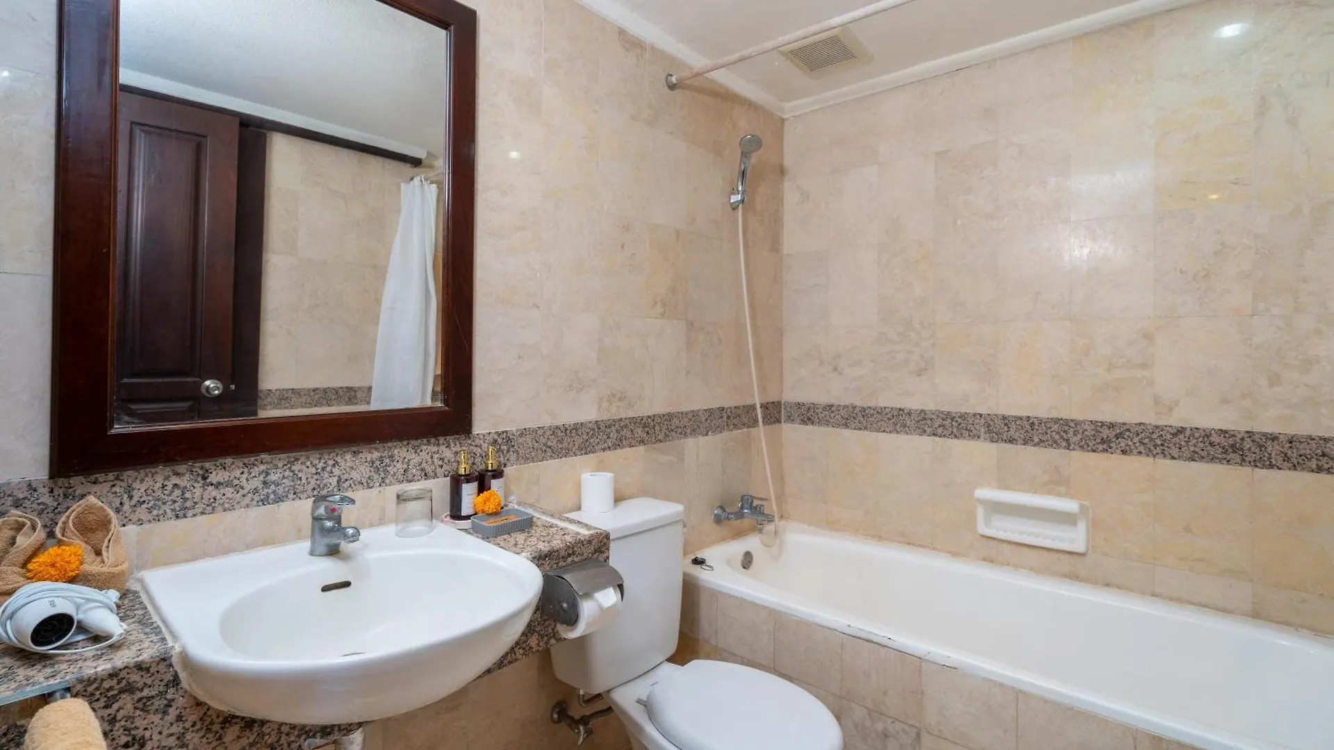 Beach Apartment Inside Resort Walking Distance To The Beach Seminyak